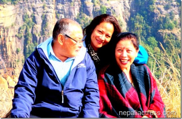sushmita bomzon - kc with parents