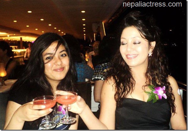 karishma with her daughter cheers